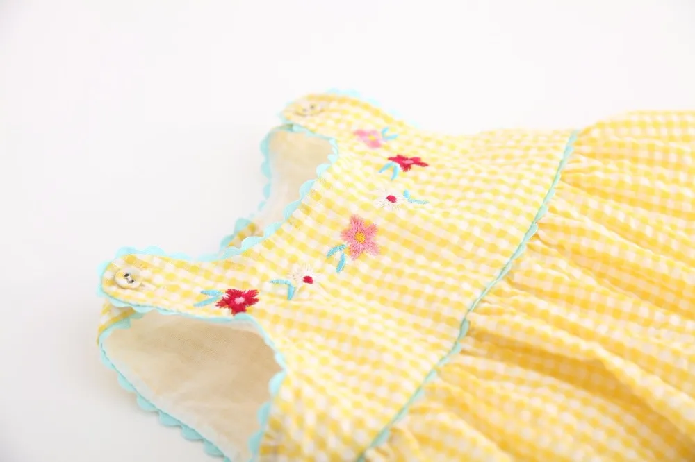 Newborn Girl's Yellow Cotton Dress with Cartoon Duck Appliques Newborn Girl's Yellow Cotton Dress with Cartoon Duck Appliques